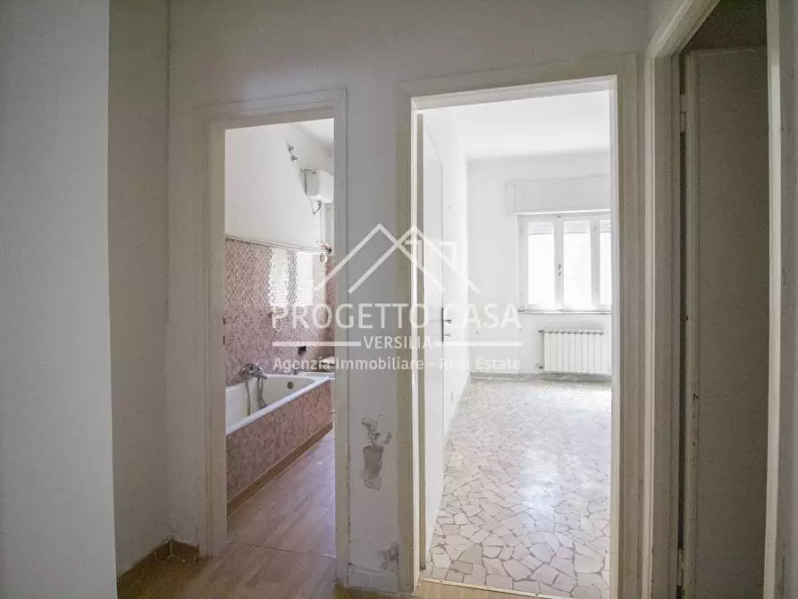 Immagine 22 di Appartamento in vendita  in VIA S. FRANCESCO LIDO DI CAMAIORE a Camaiore