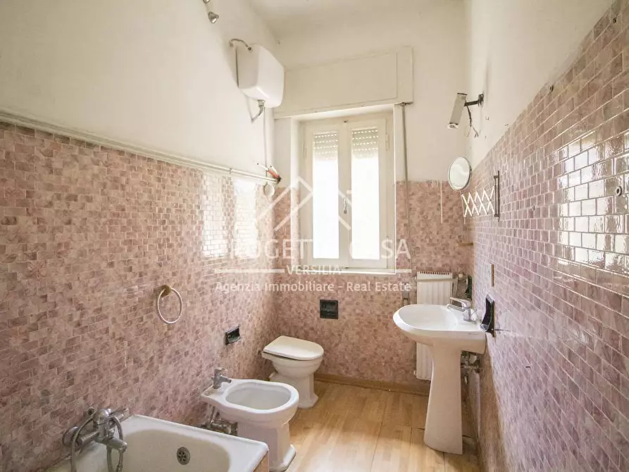 Immagine 26 di Appartamento in vendita  in VIA S. FRANCESCO LIDO DI CAMAIORE a Camaiore