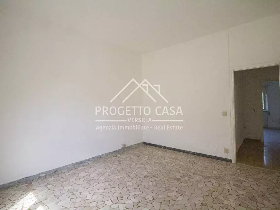 Immagine 31 di Appartamento in vendita  in VIA S. FRANCESCO LIDO DI CAMAIORE a Camaiore