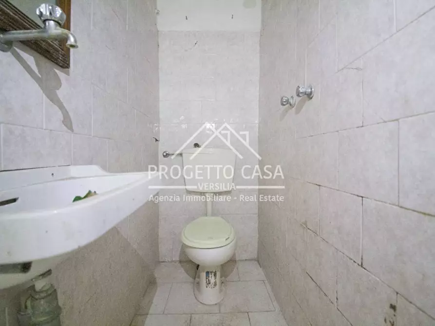 Immagine 37 di Appartamento in vendita  in VIA S. FRANCESCO LIDO DI CAMAIORE a Camaiore