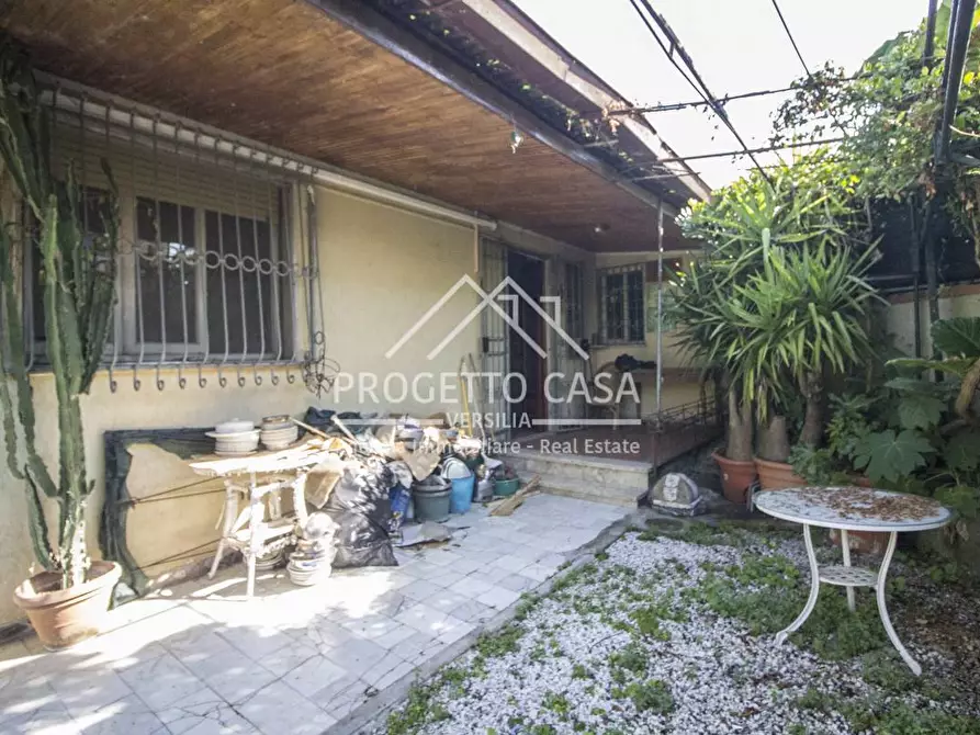 Immagine 33 di Casa indipendente in vendita  in via stipeto a Pietrasanta