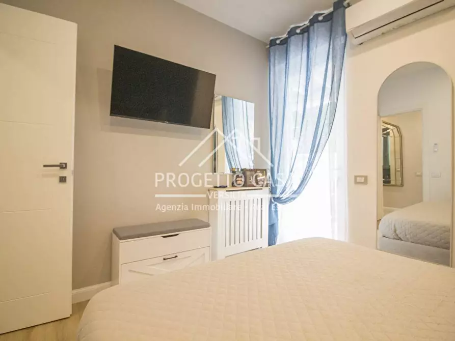 Immagine 20 di Appartamento in vendita  in via canova a Camaiore