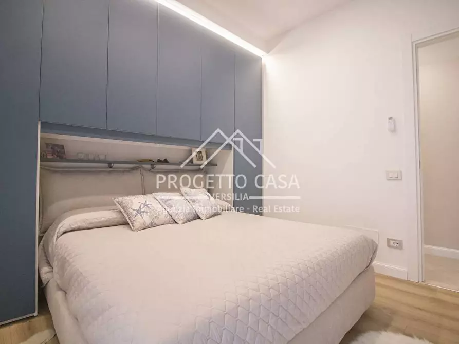 Immagine 21 di Appartamento in vendita  in via canova a Camaiore