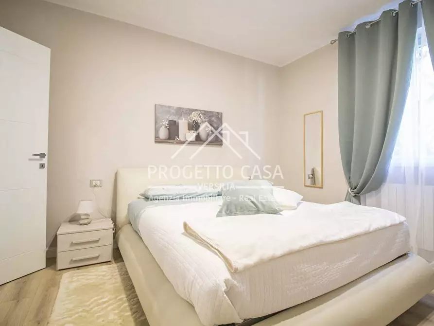 Immagine 29 di Appartamento in vendita  in via canova a Camaiore