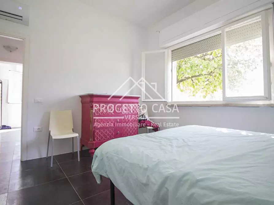 Immagine 11 di Appartamento in vendita  in VIA LELIO GIUSTI a Viareggio