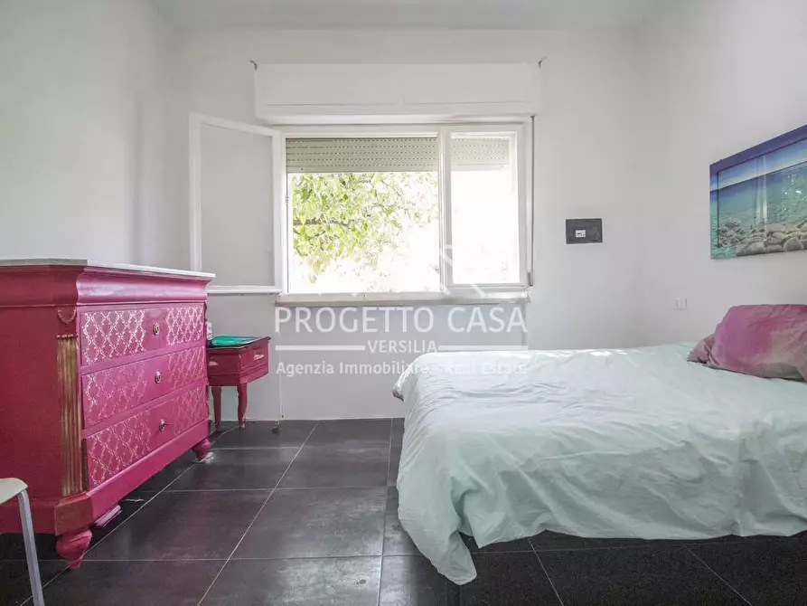 Immagine 12 di Appartamento in vendita  in VIA LELIO GIUSTI a Viareggio