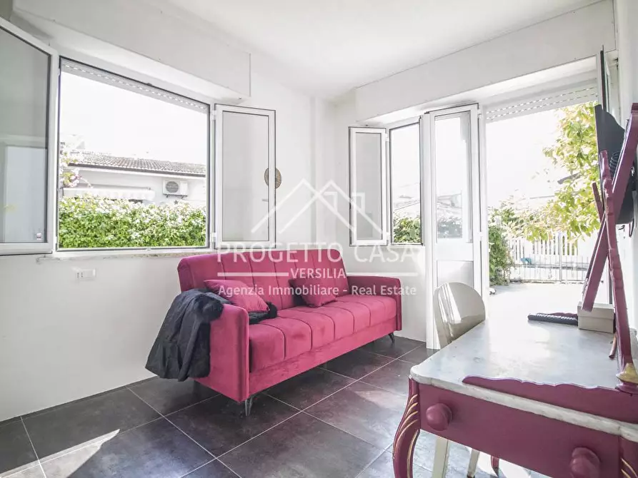 Immagine 18 di Appartamento in vendita  in VIA LELIO GIUSTI a Viareggio