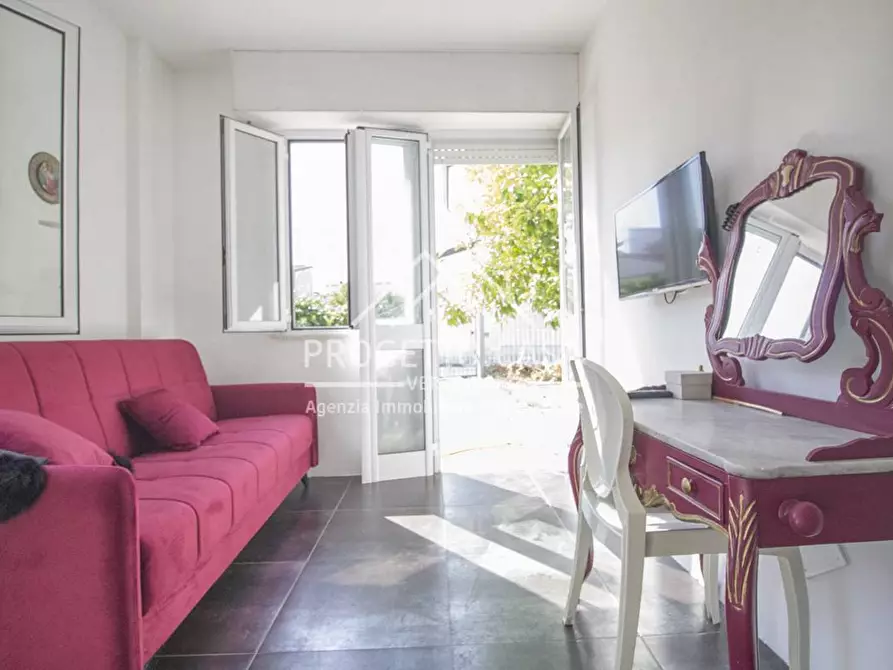 Immagine 19 di Appartamento in vendita  in VIA LELIO GIUSTI a Viareggio