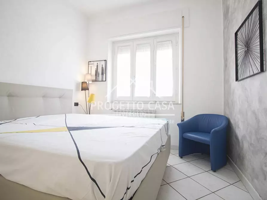 Immagine 21 di Appartamento in vendita  in via leopardi a Camaiore