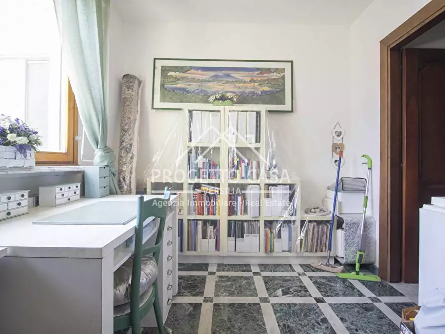 Immagine 28 di Appartamento in vendita  in via viii marzo a Viareggio