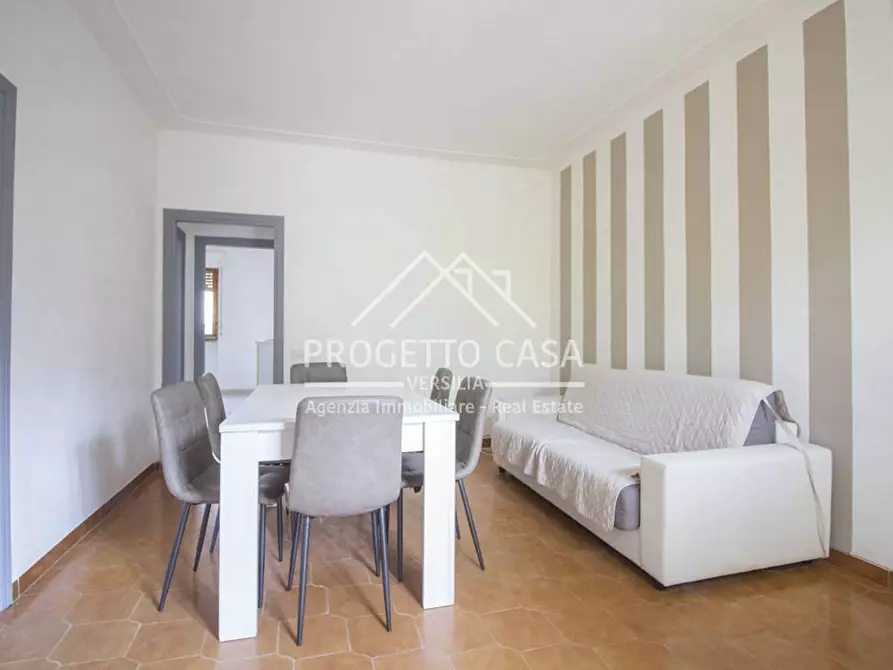 Immagine 3 di Appartamento in vendita  in VIA ADONE DEL CIMA a Viareggio