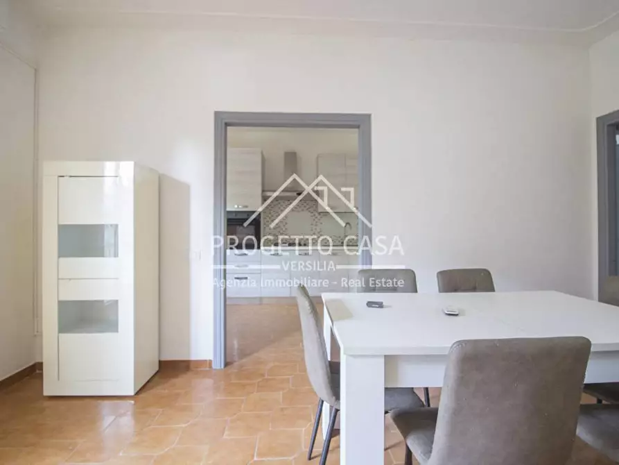 Immagine 5 di Appartamento in vendita  in VIA ADONE DEL CIMA a Viareggio