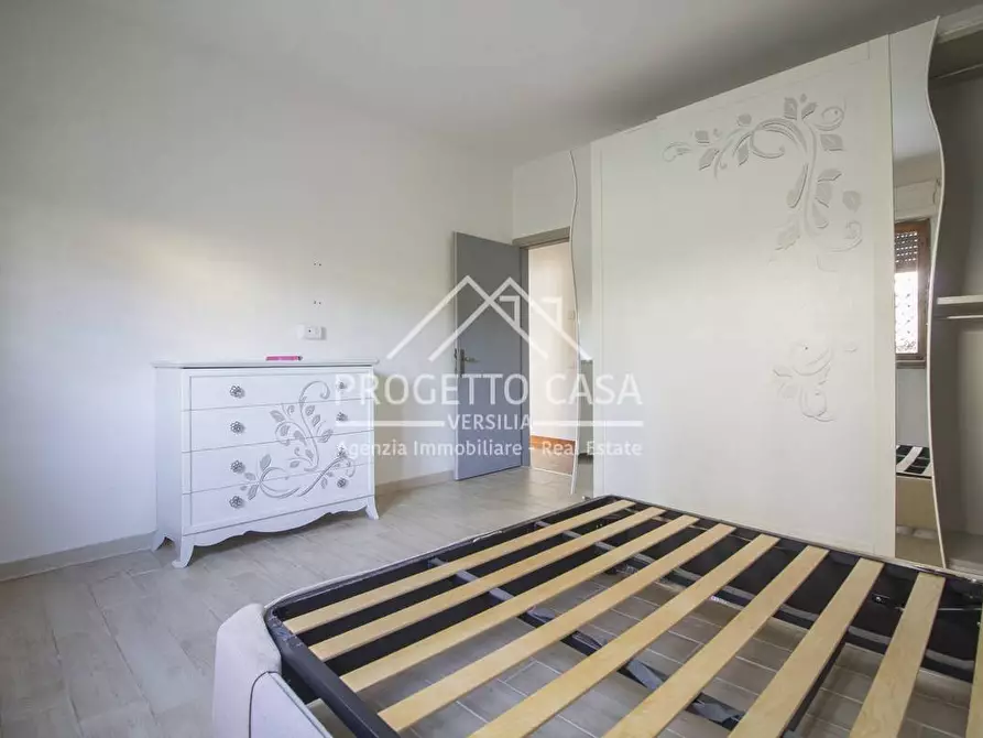 Immagine 12 di Appartamento in vendita  in VIA ADONE DEL CIMA a Viareggio