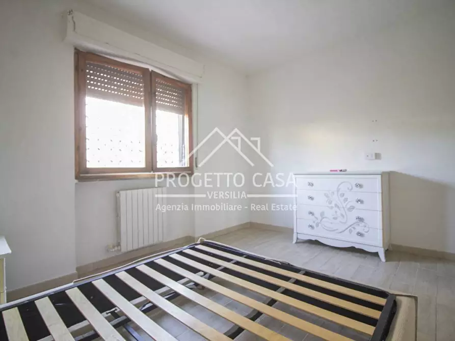 Immagine 14 di Appartamento in vendita  in VIA ADONE DEL CIMA a Viareggio