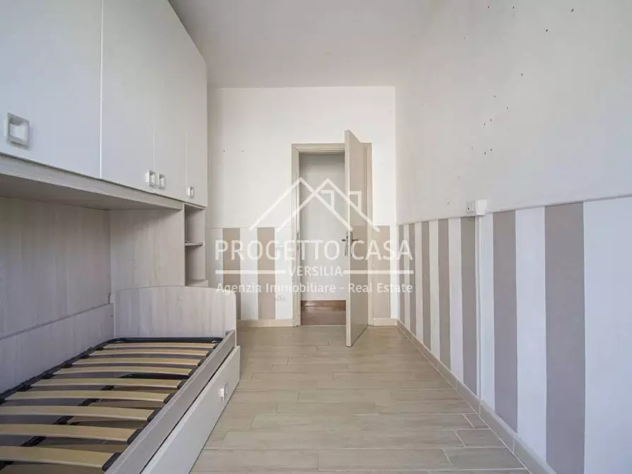 Immagine 24 di Appartamento in vendita  in VIA ADONE DEL CIMA a Viareggio