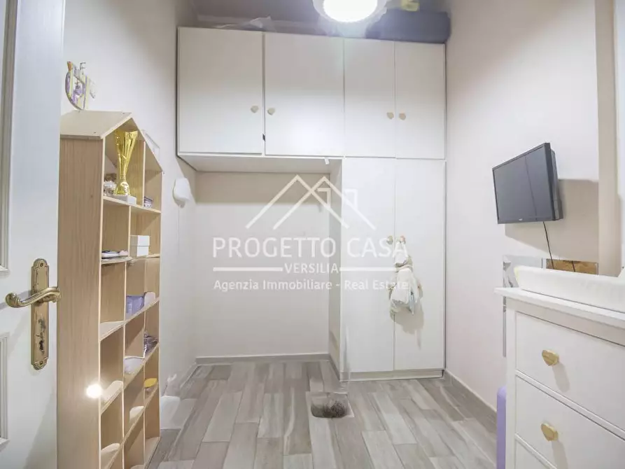 Immagine 18 di Appartamento in vendita  in VIA BATTISTI TORRE DEL LAGO a Viareggio