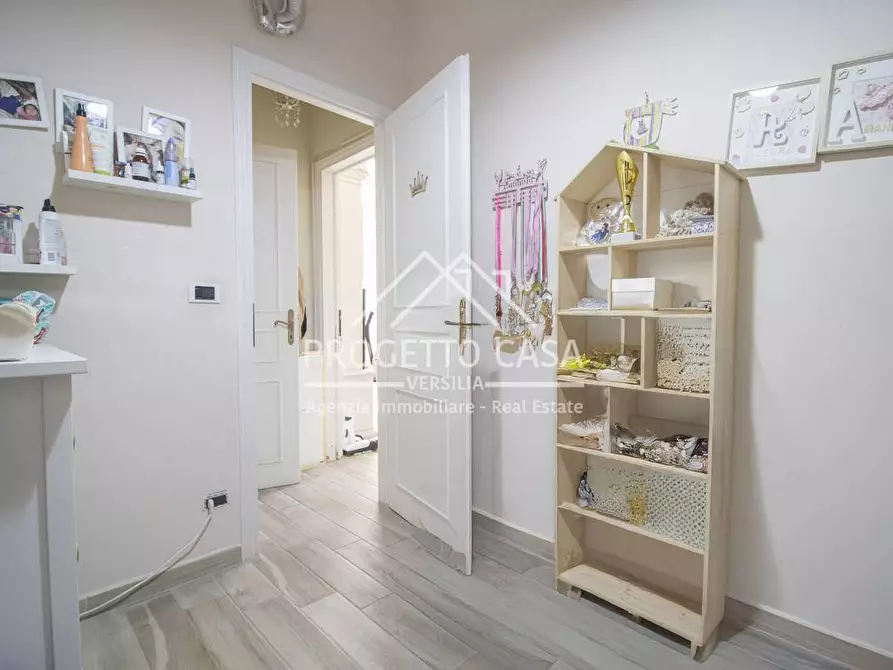 Immagine 20 di Appartamento in vendita  in VIA BATTISTI TORRE DEL LAGO a Viareggio