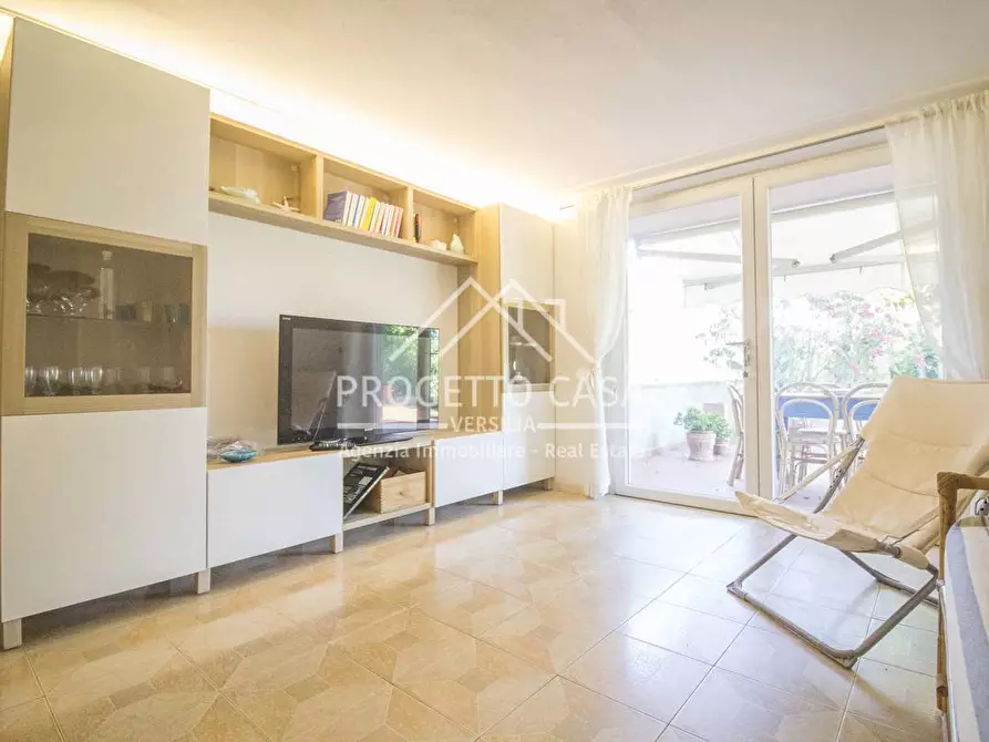 Immagine 5 di Appartamento in vendita  in VIA BOCELLA a Camaiore
