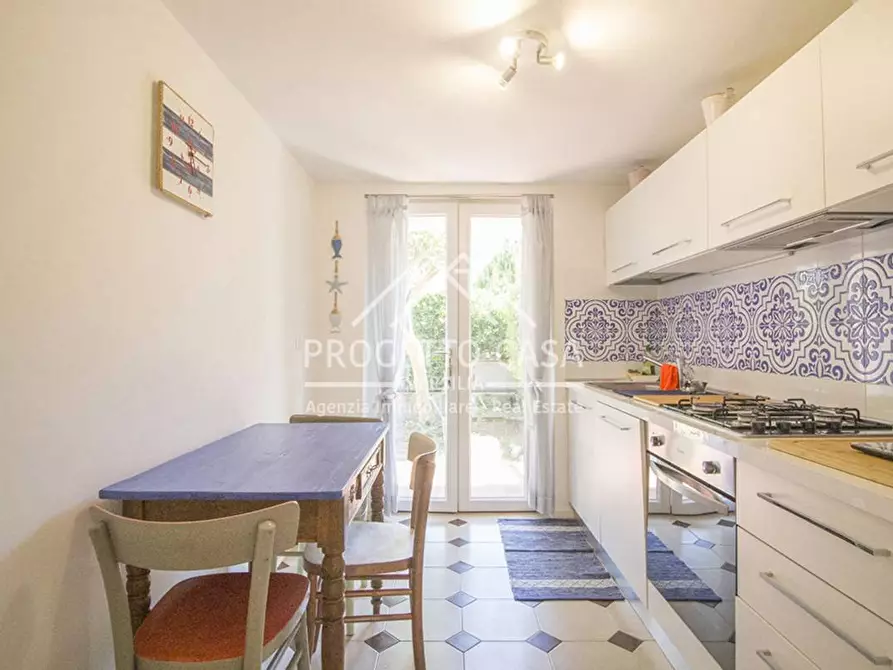 Immagine 8 di Appartamento in vendita  in VIA BOCELLA a Camaiore