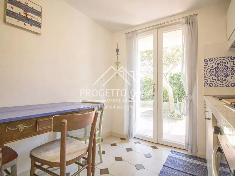 Immagine 11 di Appartamento in vendita  in VIA BOCELLA a Camaiore