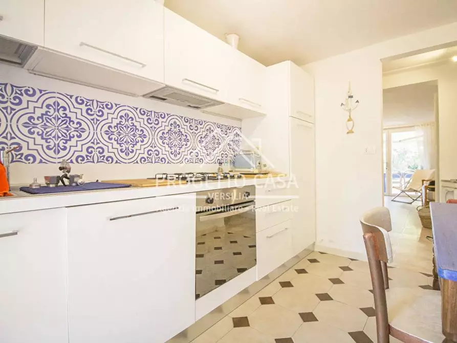 Immagine 14 di Appartamento in vendita  in VIA BOCELLA a Camaiore