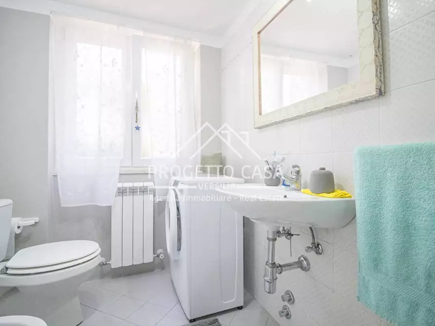 Immagine 22 di Appartamento in vendita  in VIA BOCELLA a Camaiore