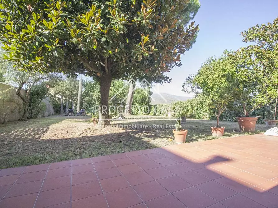 Immagine 34 di Appartamento in vendita  in VIA BOCELLA a Camaiore