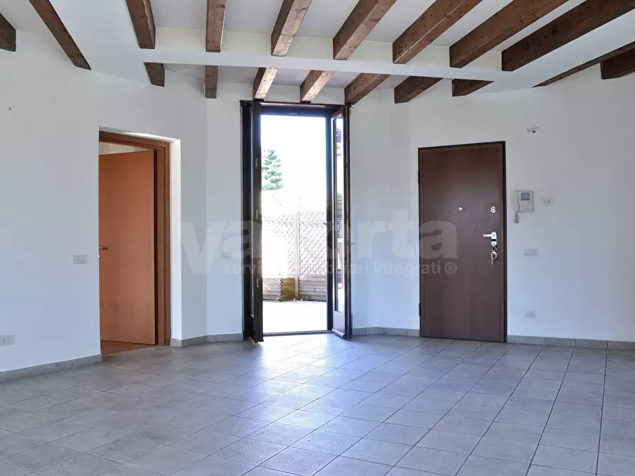Immagine 1 di Appartamento in affitto  in Via Cesare Battisti 1 a Albiate