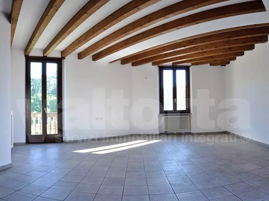 Immagine 2 di Appartamento in affitto  in Via Cesare Battisti 1 a Albiate