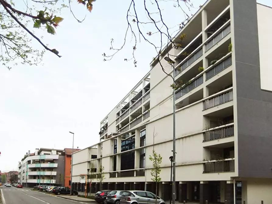 Immagine 14 di Appartamento in affitto  in via Pacinotti 5 a Monza