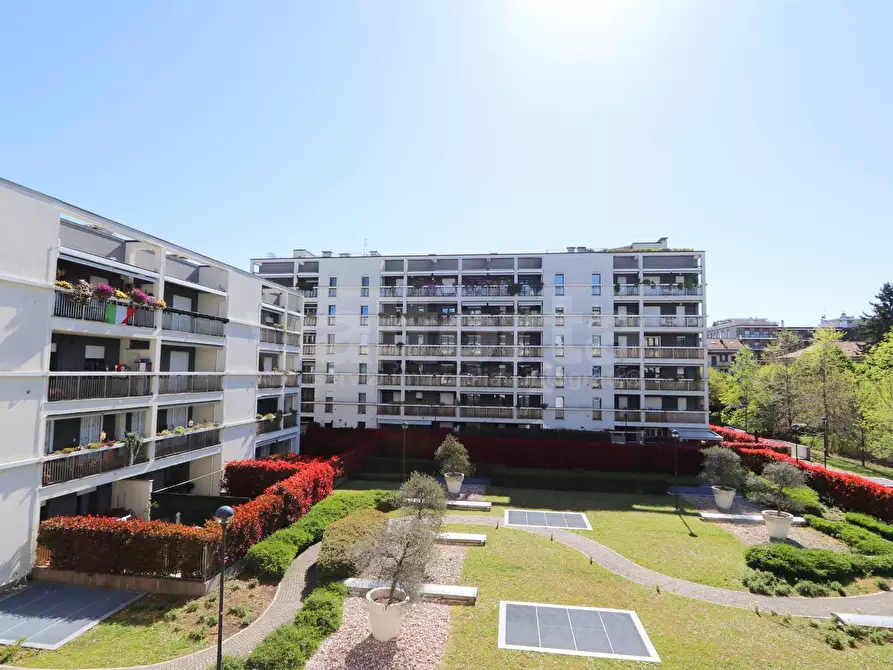 Immagine 1 di Appartamento in affitto  in via Pacinotti 5 a Monza