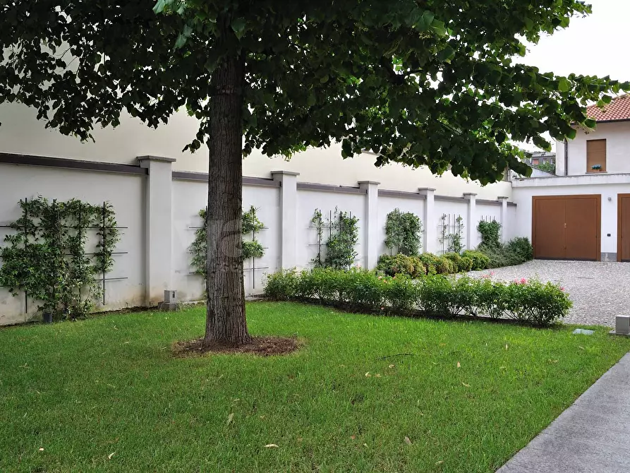 Immagine 10 di Appartamento in affitto  in Via Cesare Battisti 1 a Albiate