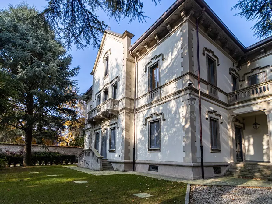 Immagine 1 di Appartamento in affitto  in Viale Cesare Battisti 6 a Monza