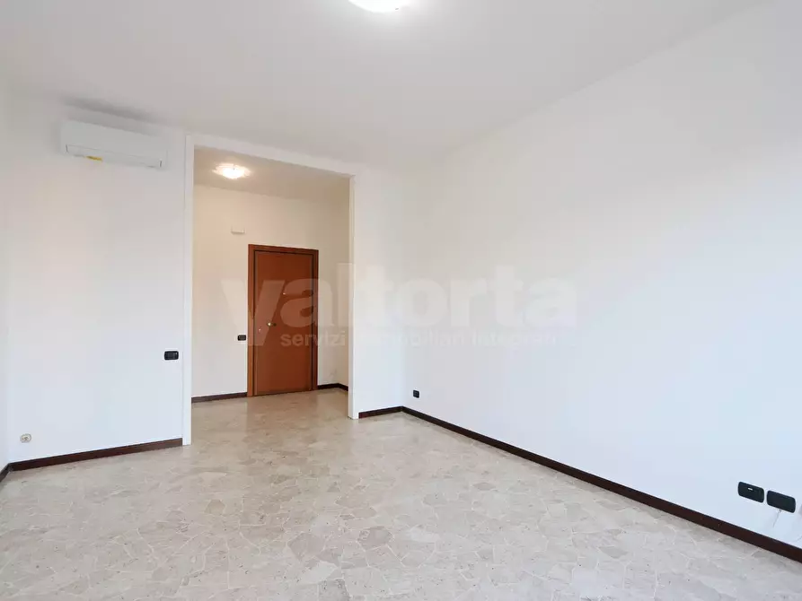 Immagine 6 di Appartamento in affitto  in via Padre Reginaldo Giuliani 10 a Monza