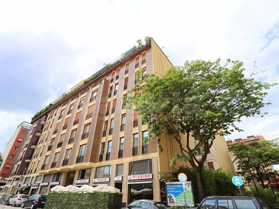 Immagine 19 di Appartamento in affitto  in via Padre Reginaldo Giuliani 10 a Monza