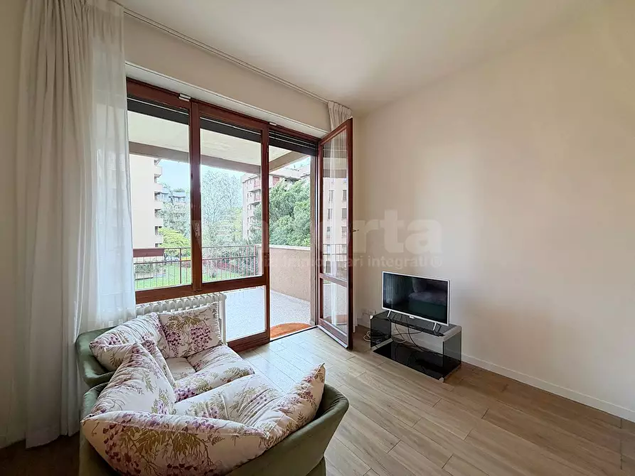 Immagine 5 di Appartamento in affitto  in via Paganini 34 a Monza