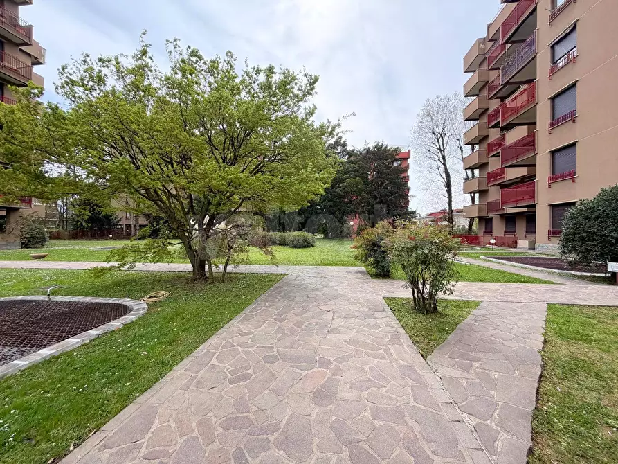 Immagine 20 di Appartamento in affitto  in via Paganini 34 a Monza