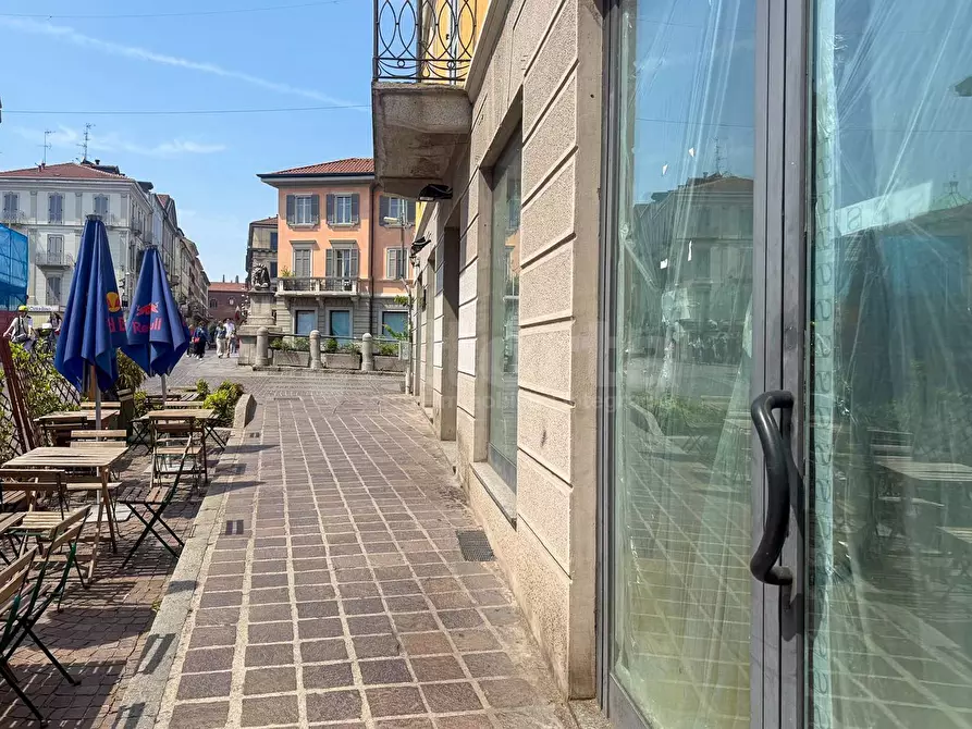 Immagine 10 di Negozio in affitto  in Via Vittorio Emanuele II 13 a Monza