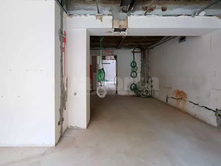 Immagine 5 di Negozio in affitto  in Via Vittorio Emanuele II 13 a Monza