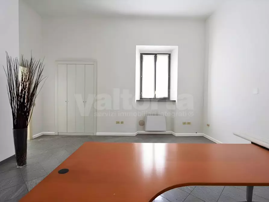 Immagine 3 di Ufficio in affitto  in Viale Regina Margherita 1/A a Monza
