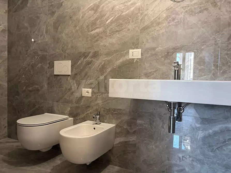 Immagine 9 di Appartamento in vendita  in Vicolo Duomo 4 a Monza