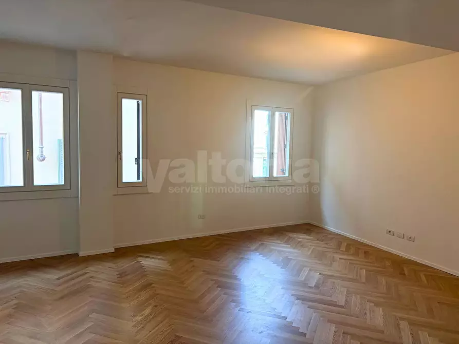 Immagine 8 di Appartamento in vendita  in Vicolo Duomo 4 a Monza