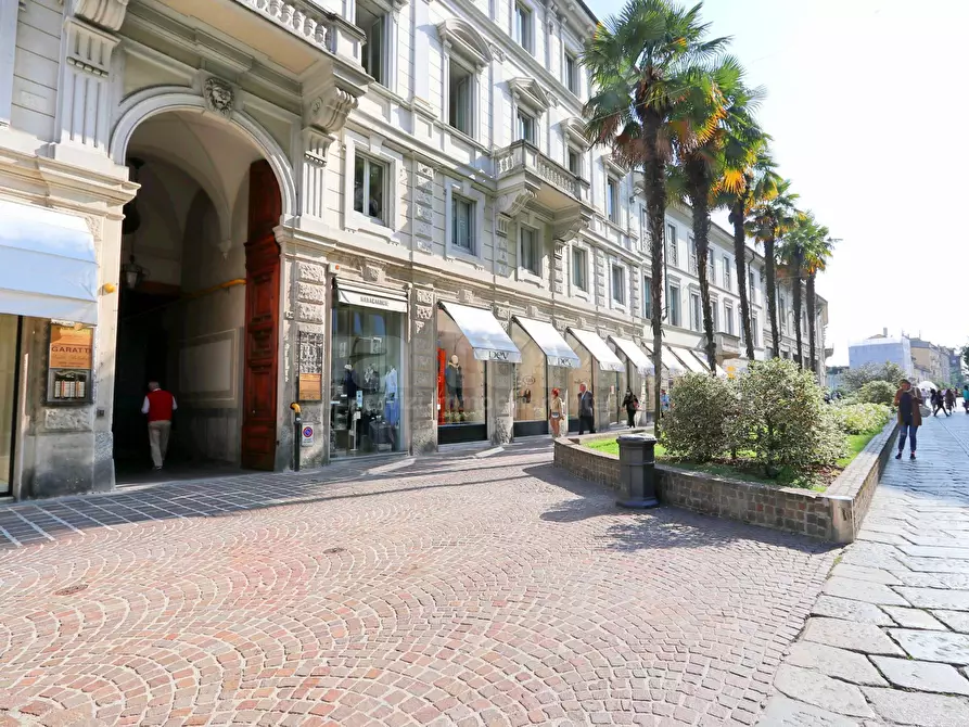 Immagine 4 di Ufficio in affitto  in Via Italia 39 a Monza