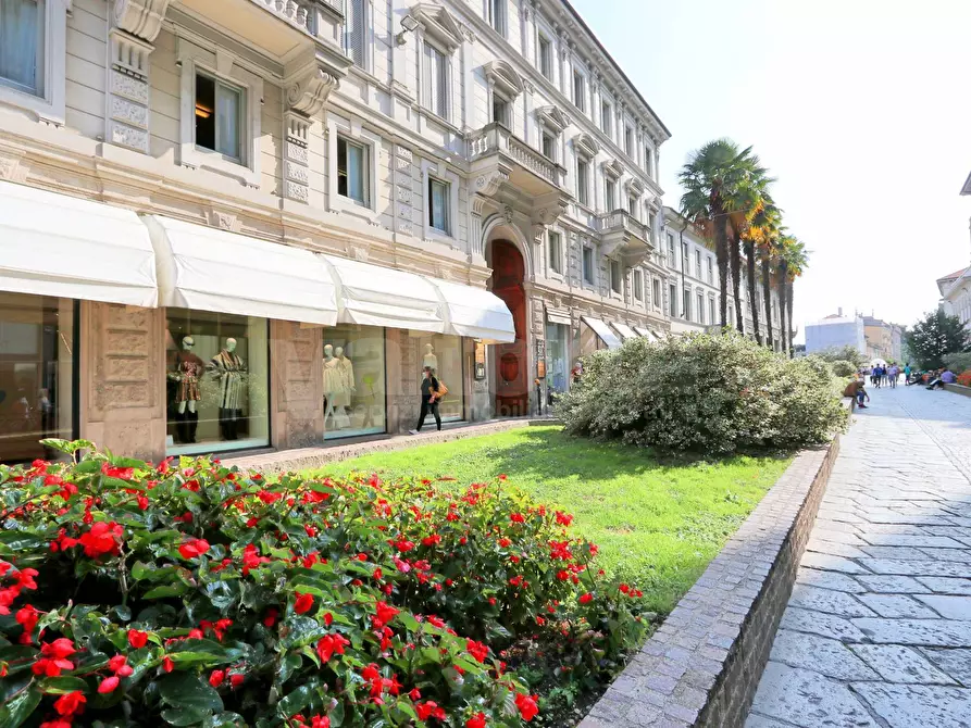 Immagine 7 di Ufficio in affitto  in Via Italia 39 a Monza