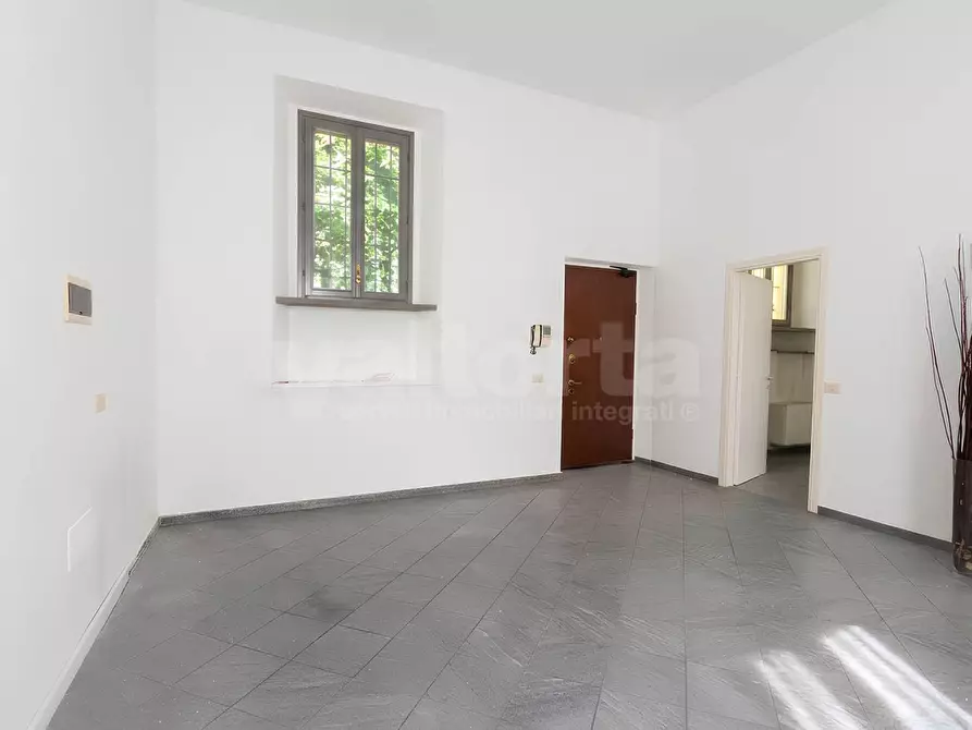 Immagine 3 di Ufficio in affitto  in Viale Regina Margherita 1/A a Monza