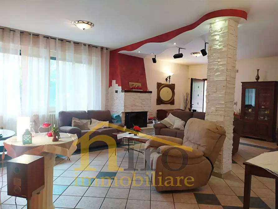 Immagine 5 di Appartamento in vendita  in via Leonardo Petruzzi a Città Sant'angelo