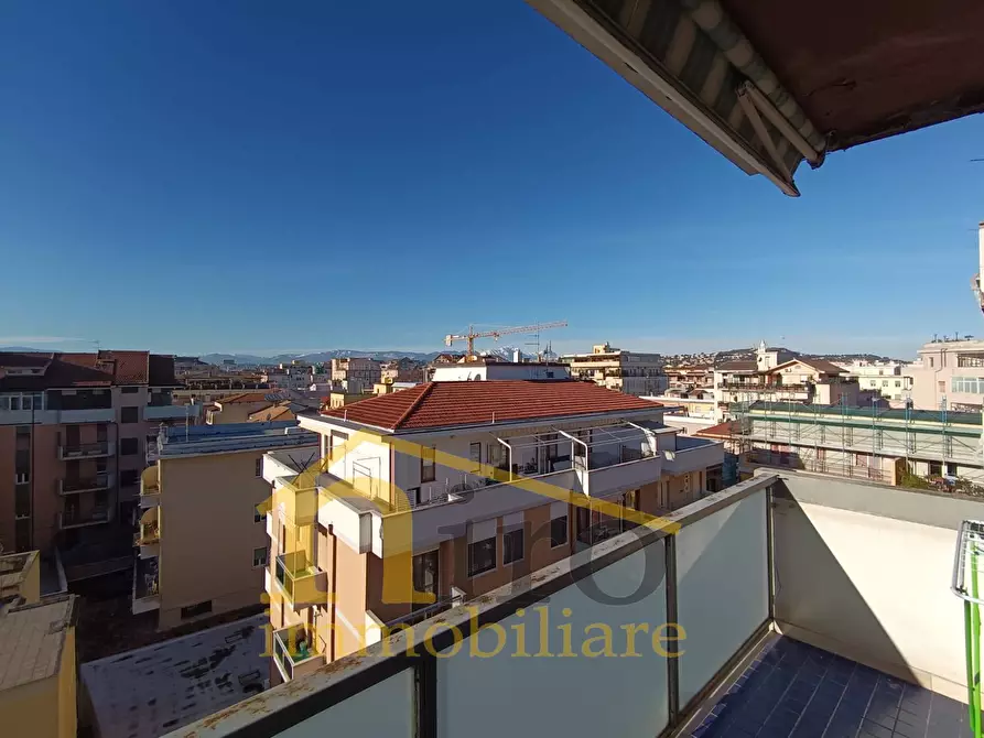 Immagine 12 di Appartamento in affitto  in Via Lucania a Pescara