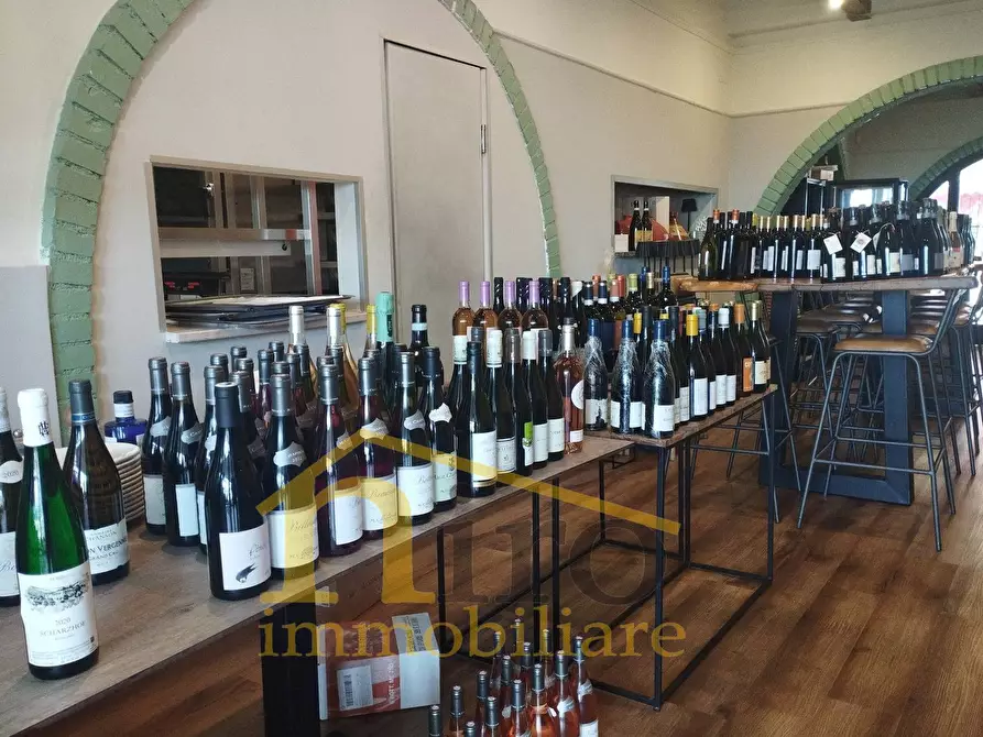 Immagine 38 di Attività commerciale in vendita  in via Giuseppe Garibaldi 274 a Silvi