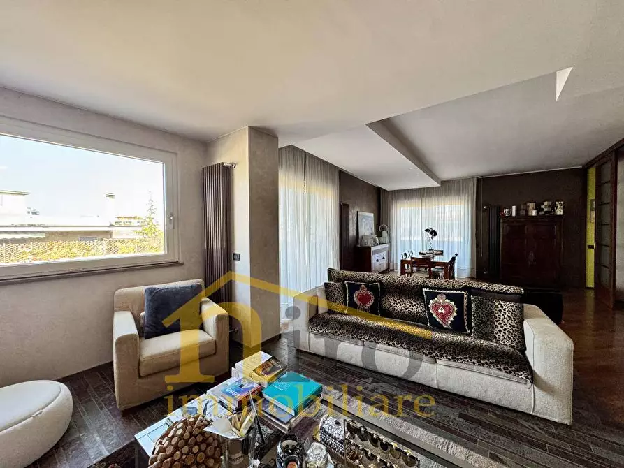 Immagine 12 di Attico in vendita  in Via Raffaele Malagrida 57 a Pescara