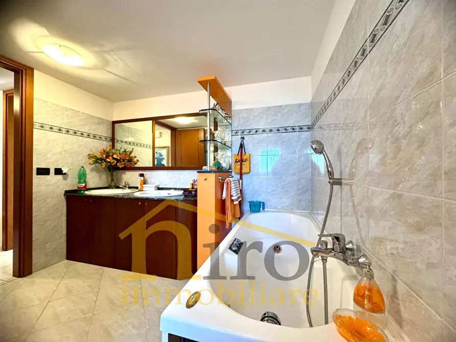 Immagine 42 di Appartamento in vendita  in Contrada Santo Stefano a Silvi